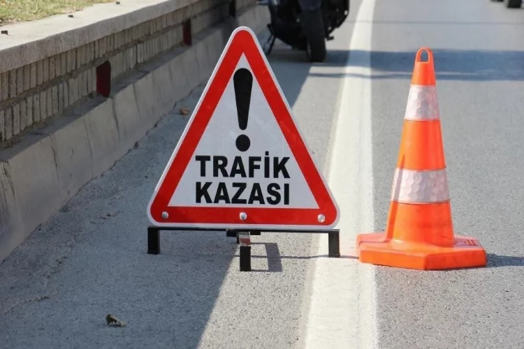 İzmir'de feci kaza… Tırla motosiklet çarpıştı: 2 ölü haberinin görseli