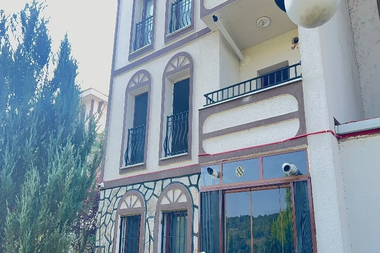 Zonguldak'ta bir kadın annesi ve anneannesine acımadı: Parçalarını sokağa attı haberinin görseli