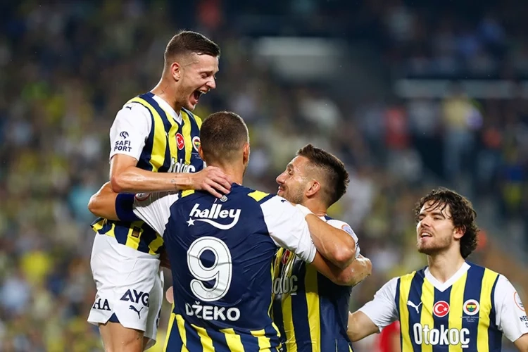 Süper Lig'in yeni sezonunda Fenerbahçe'den galibiyet