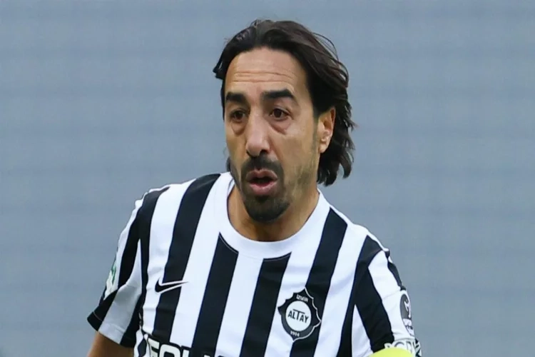 Altay'ın 42 yaşındaki futbolcusu İbrahim Öztürk rekor kırdı haberinin görseli
