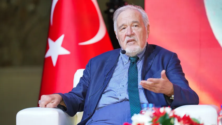 İlber Ortaylı