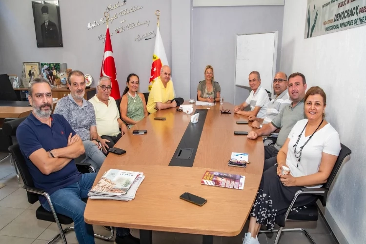 İGC, İzmir'deki gazetecilerle bir araya geldi