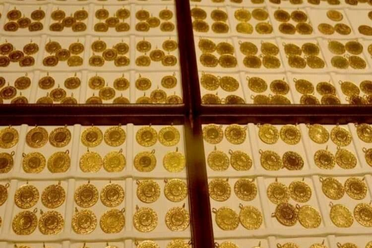 Altın fiyatları doların değişimine paralel dalgalı seyir izliyor: Gözler Fed Başkanına çevrildi haberinin görseli