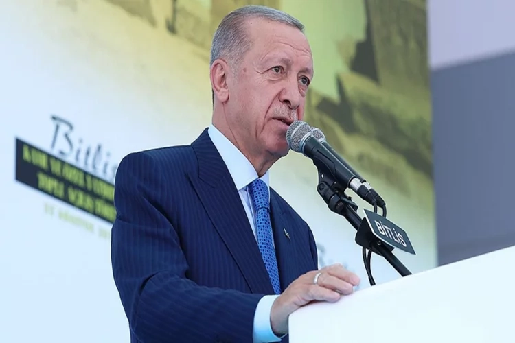 Erdoğan muhalefete yüklendi haberinin görseli