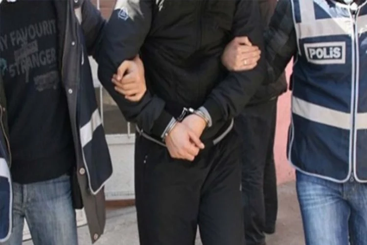 Manisa’da katil zanlısı kıskıvrak yakalandı haberinin görseli