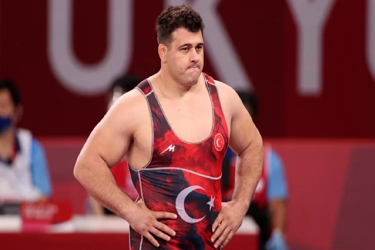 Rıza Kayaalp açıkladı: Güreşi mi bırakıyor? haberinin görseli