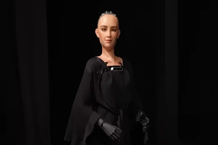 Oğuzhan Uğur, yapay zekayı konuk olarak programına çıkardı. Yapay zeka Robot Sophia'dan şaşırtan cevaplar! haberinin görseli
