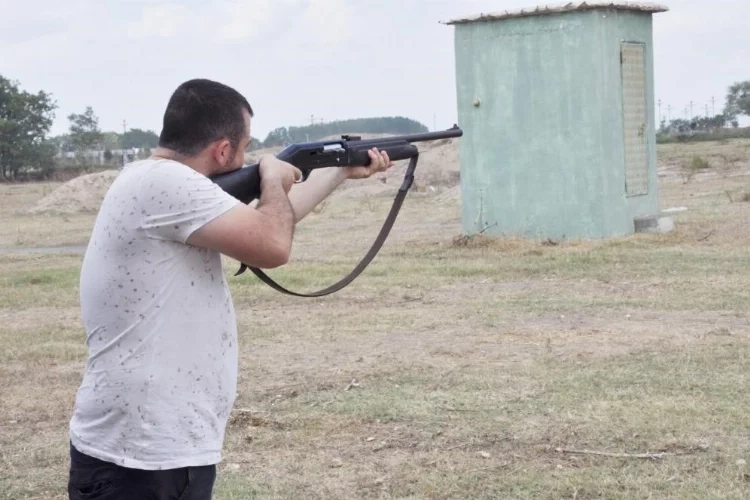 Av tüfeği ruhsatında yenileme süresi uzatıldı haberinin görseli