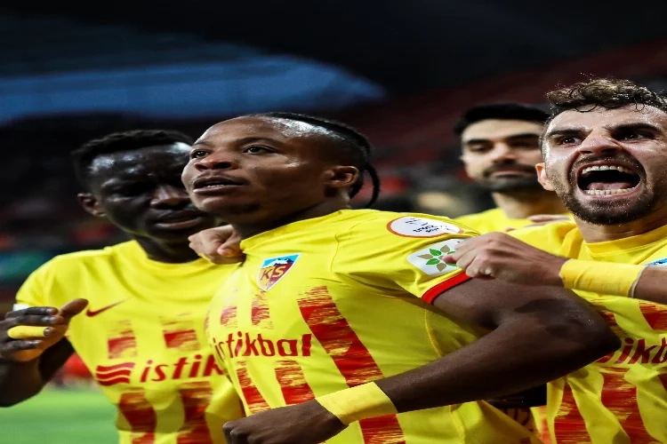 Anthony Uzodimma ligdeki ilk golünü attı haberinin görseli