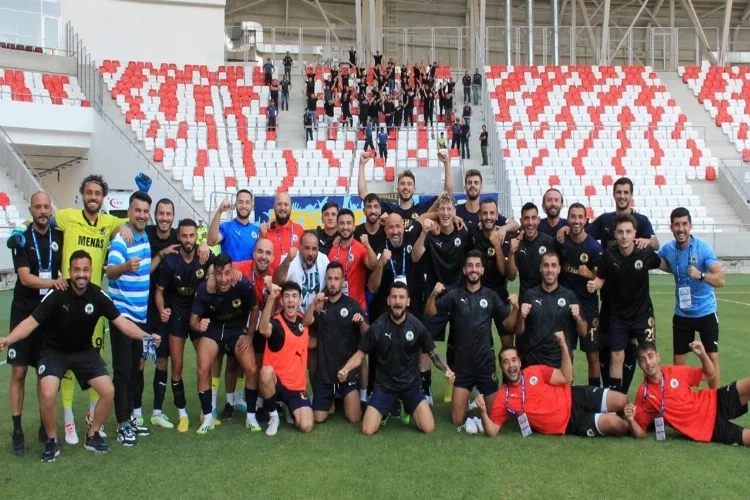 Menemen FK, sezona 3 puan alarak başladı haberinin görseli