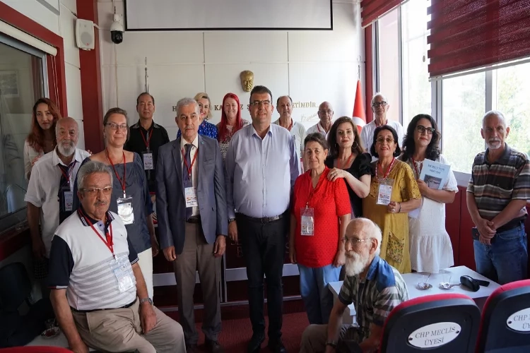 Seferihisar’da şair ve yazar buluşması haberinin görseli