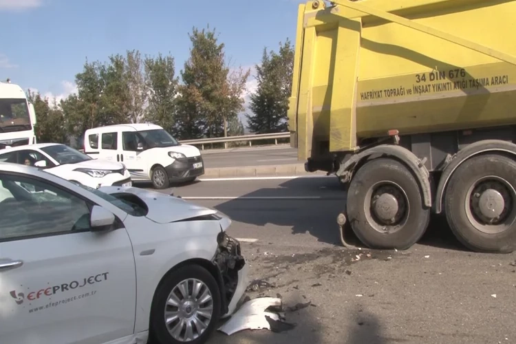 Tuzla’da feci kaza: 3 kişi yaralandı haberinin görseli