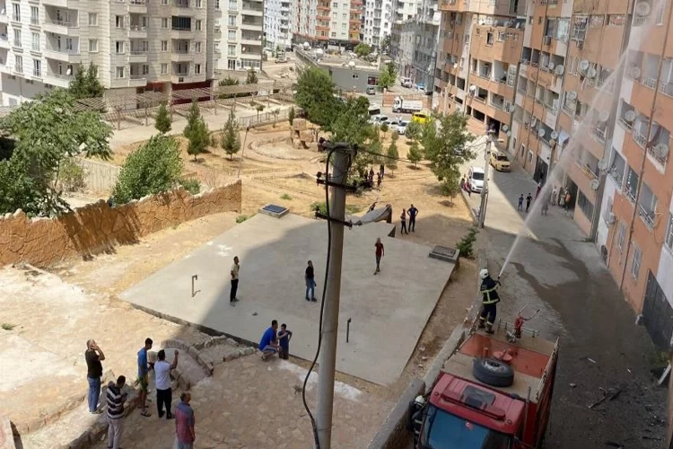 Mardin Artuklu'da ev ve iş yerinde yangın haberinin görseli