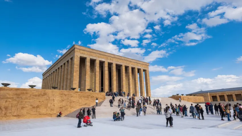 Anıtkabir_ilkses11