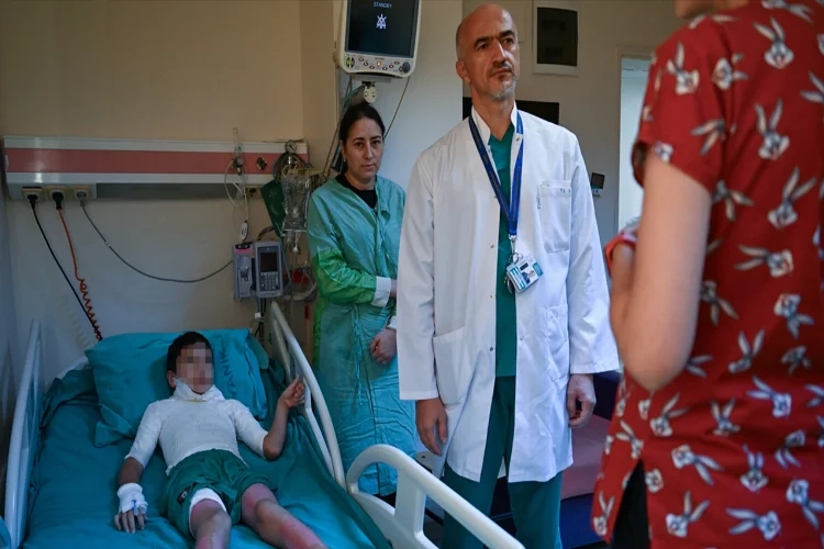 Kolonyayla kendini yakan çocuk İzmir'de tedavi edildi haberinin görseli