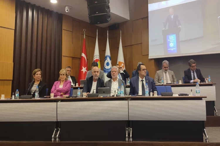 İZTO Başkanı Özgener: “Kredi Limitlerinin Azaltılması Üyeleri Zorluyor” haberinin görseli