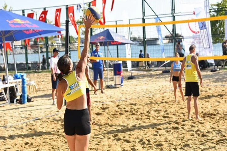 Köyceğiz Plaj Voleybol Turnuvası için gün sayıyor haberinin görseli