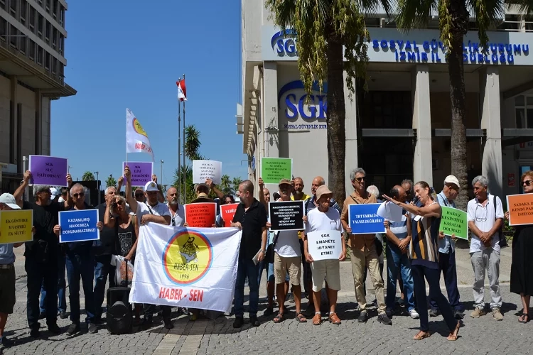 TRT emeklileri maaşlarında meydana gelen kesintiye tepki gösterdi