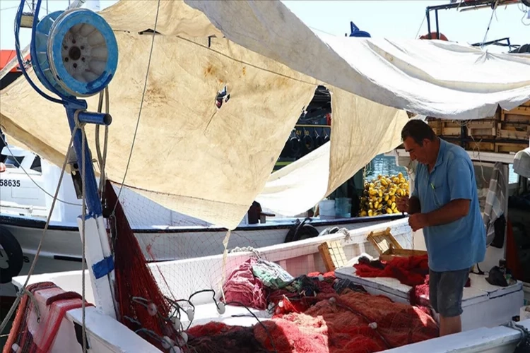 Tekirdağlı balıkçılar yeni sezona hazırlandı haberinin görseli