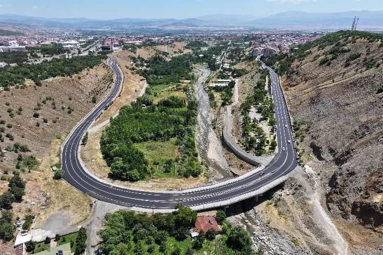 Bingöl'de yollar yenileniyor