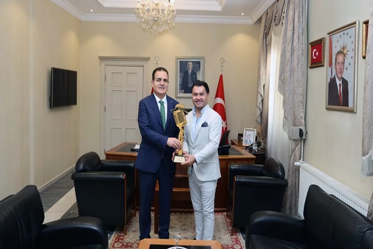 En çok 'Alkışı Hak Eden Vali' ödülü hangi valiye gitti? haberinin görseli