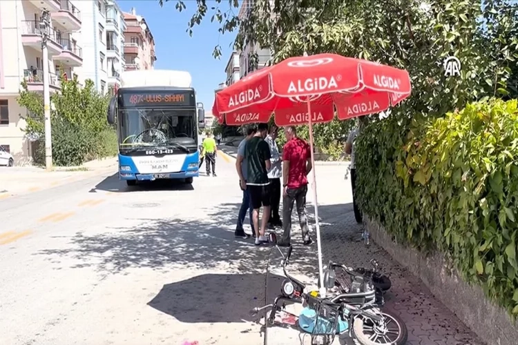 Ankara'da belediye otobüsünün çarptığı iki çocuk yaralandı