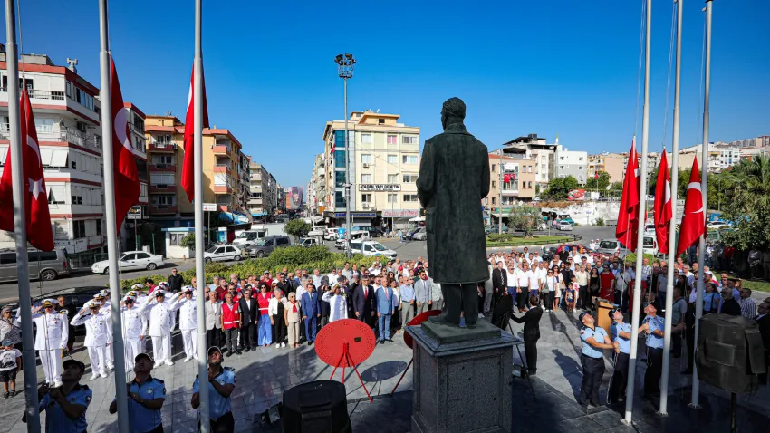 Bayraklı’da 30 Ağustos kutlandı_ilkses (1)