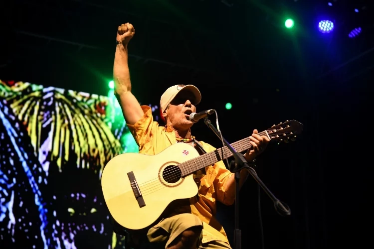 İstanbul'da Manu Chao rüzgarı esti