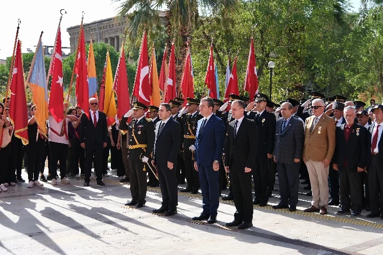 Başkan Koştu Zafer Bayramını kutladı haberinin görseli