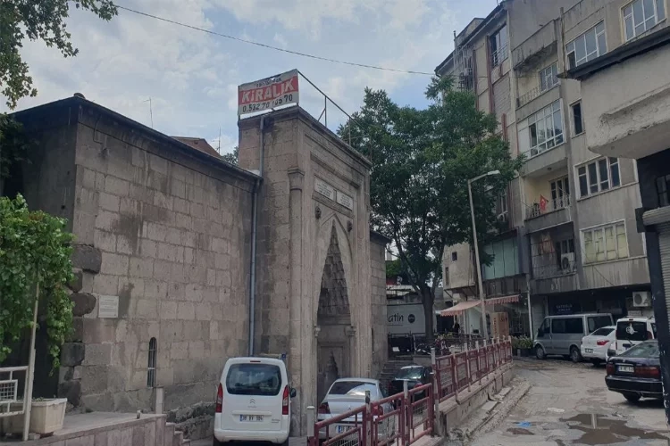 Sahibinden ‘kiralık’ 591 yıllık medrese haberinin görseli