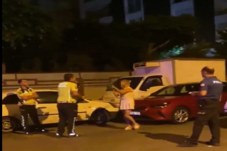 Mersin'de kazaya karışan kadından polise tehdit