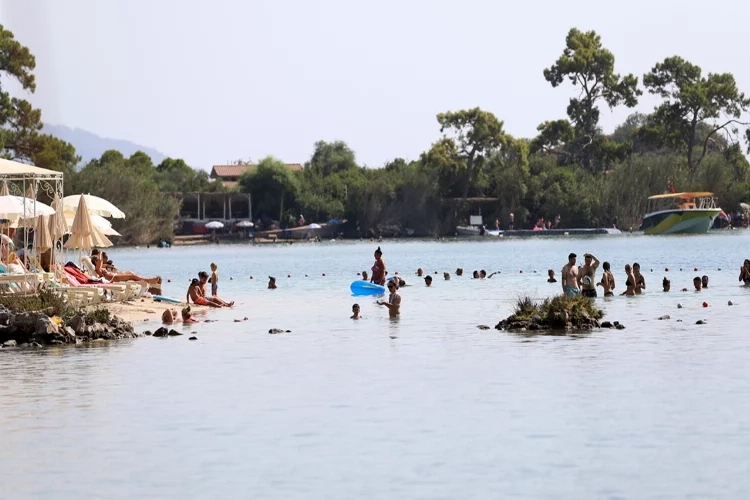 Muğla sahillerinde tatilci yoğunluğu devam ediyor