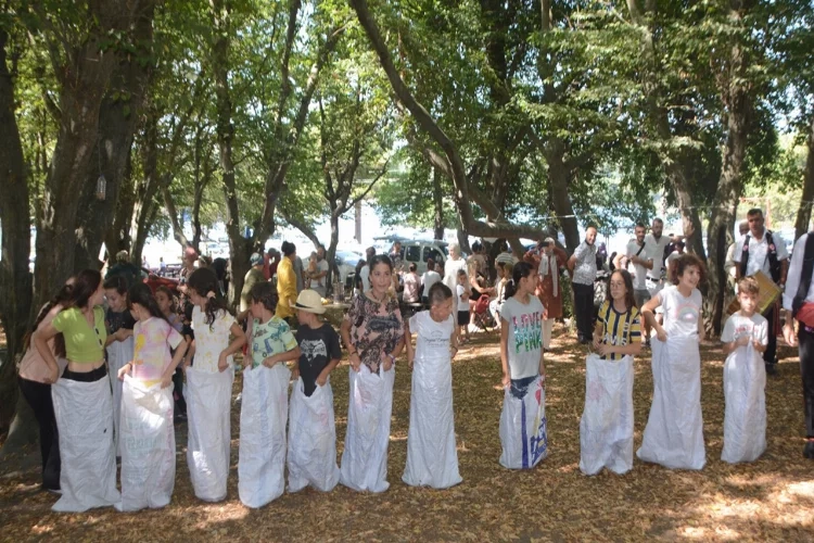 Özel öğrenciler ve ailelerine piknik etkinliği