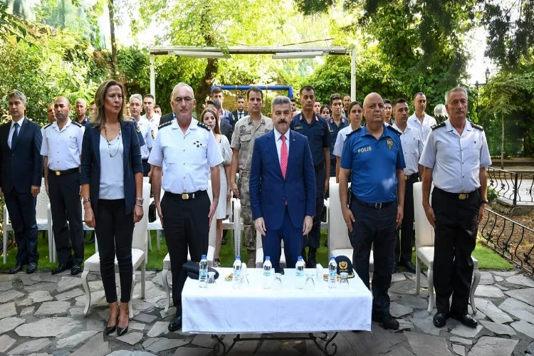 Uşak'ta terfi eden askerlere rütbeleri takıldı