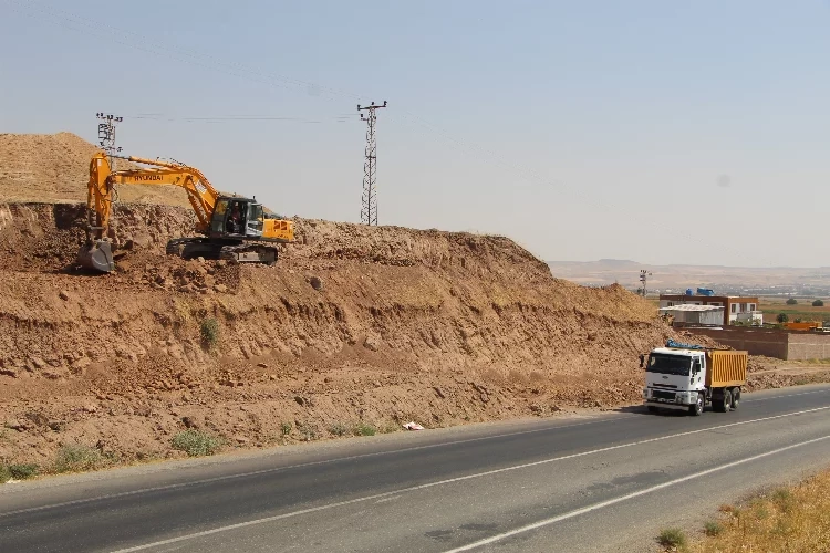 Batman-Diyarbakır karayolunda çift şeritli yol çalışması