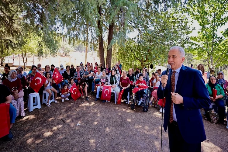 Başkan Zolan, kadınların 30 Ağustos Zafer Bayramı coşkusuna ortak oldu haberinin görseli