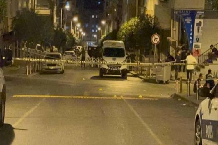 Bayrampaşa Caddesi'nde kahvehanede silahlı çatışma: Bir kişi gözaltında! haberinin görseli