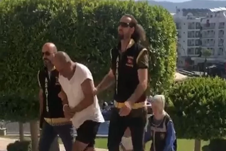 Çaldıkları kimlikle hırsızlık yapmışlar haberinin görseli