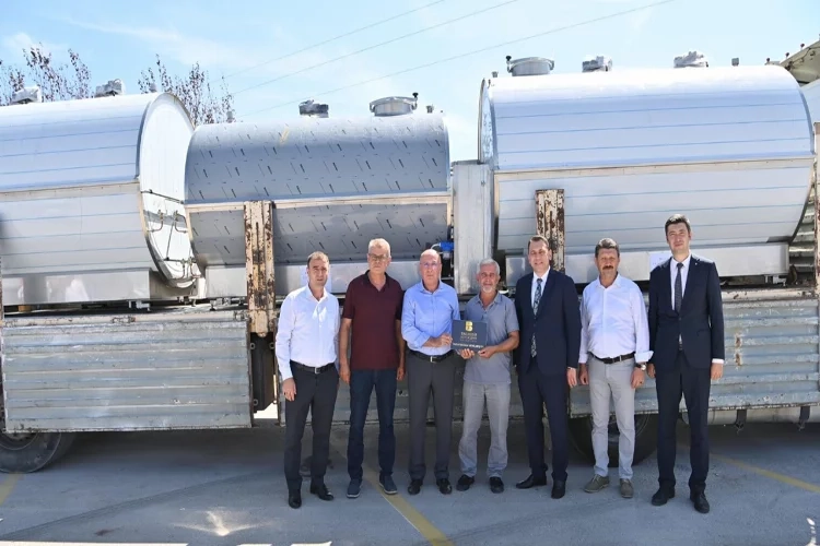 Balıkesir Büyükşehir’den üreticilere süt soğutma tankı desteği sevindirdi haberinin görseli