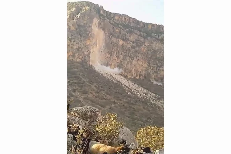 Siirt’teki deprem anı böyle görüntülendi