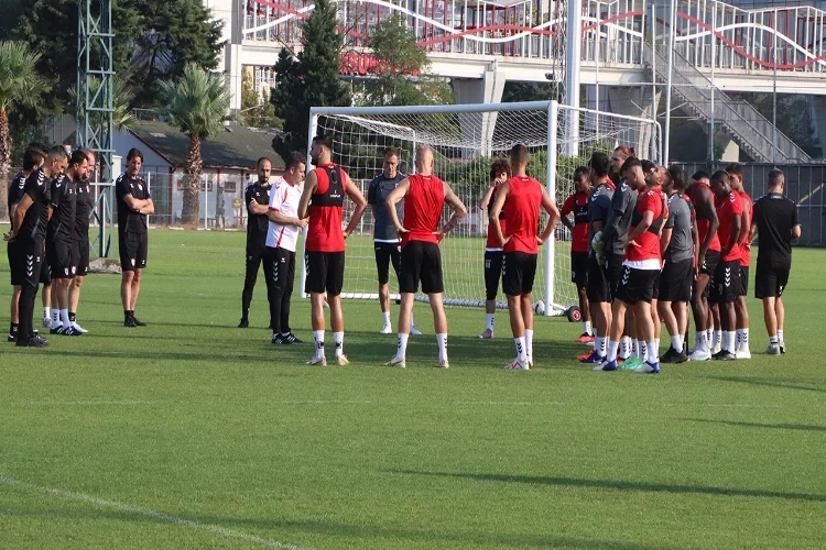 Samsunspor ‘un tek hedefi maçı kazanmak haberinin görseli
