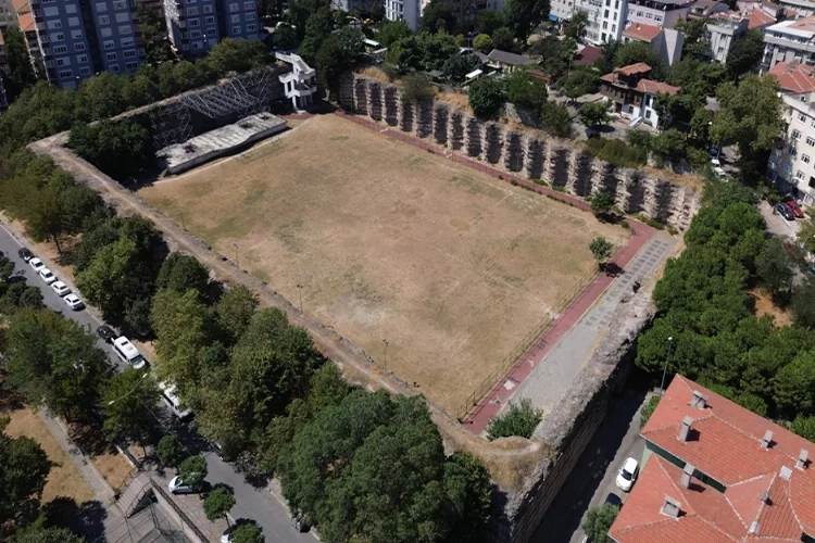 Tarihi Fildami Sarnıcı kendi haline terk edildi haberinin görseli