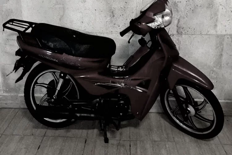 Motosiklet hırsızı kıskıvrak yakalandı haberinin görseli