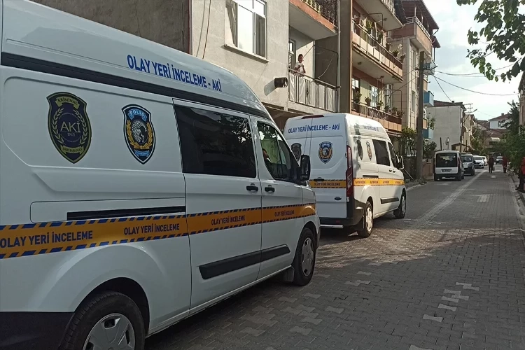 Eniştesini silahla vurarak öldürdü haberinin görseli