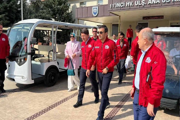 Bakan Tunç'tan TEKNOFEST ziyareti haberinin görseli