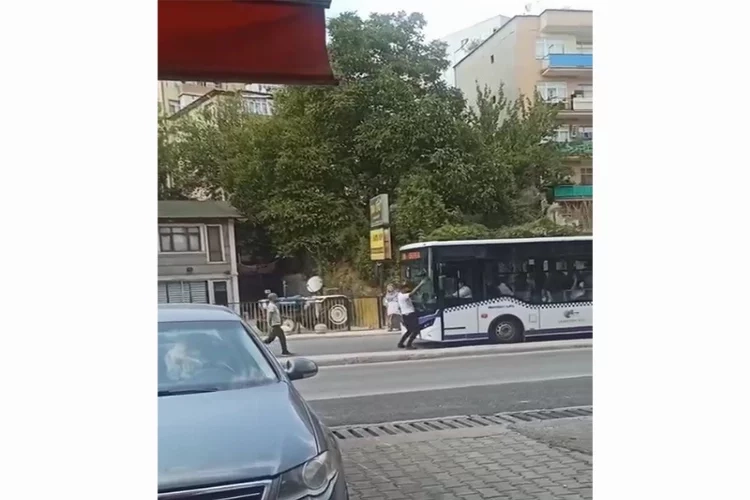 Karabük’te ilginç olay! Yaya, otobüse çarptı haberinin görseli