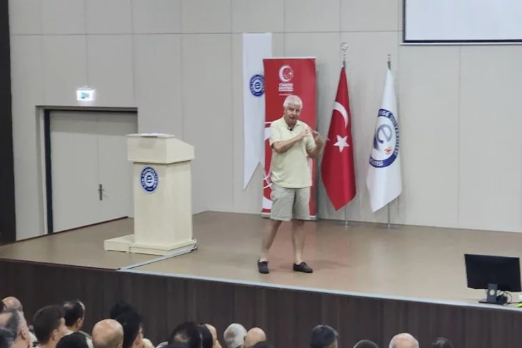 Basketbol Hakem Semineri İzmir'de düzenlendi haberinin görseli