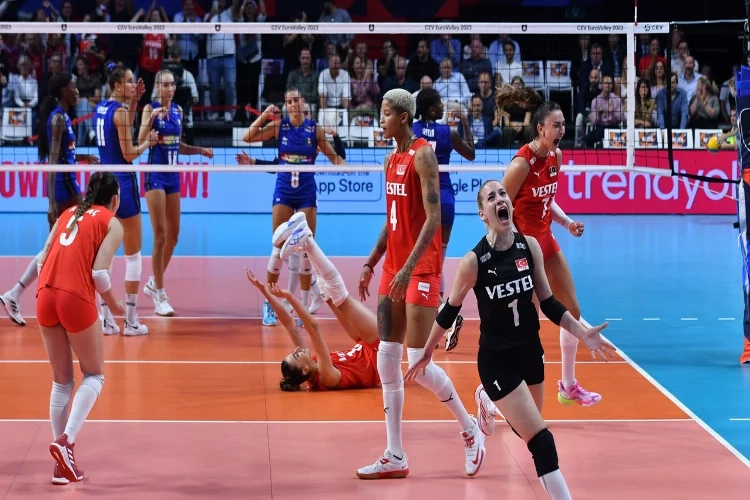 Türkiye-Sırbistan voleybol final maçı ne zaman? Nerede? Hangi kanalda? haberinin görseli
