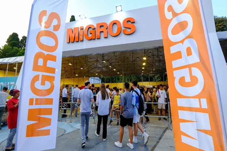 Migros ile İzmir Enternasyonal Fuarı’nda müzik şöleni devam ediyor haberinin görseli