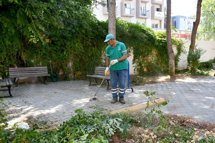 Kuşadası'nda okullar yeni eğitim yılına hazır haberinin görseli